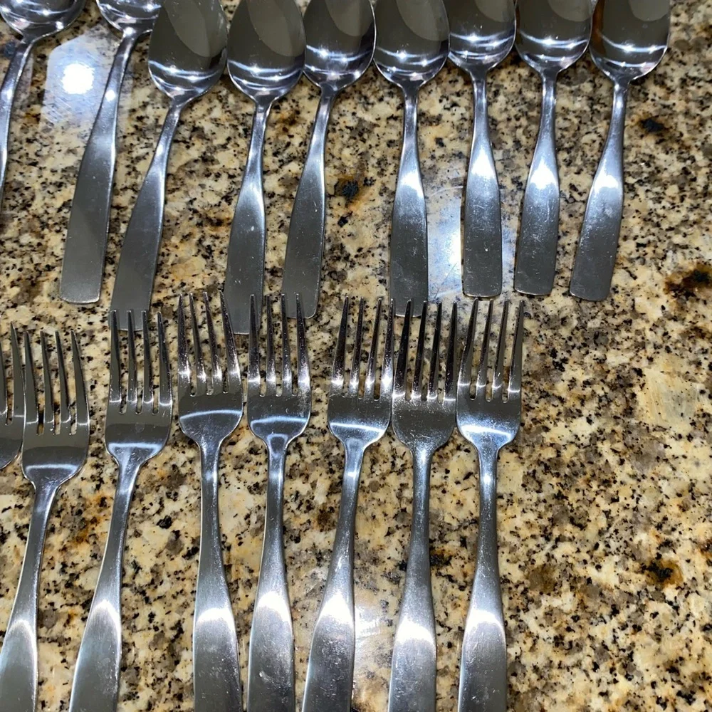 Cambridge/Stainless China 29 Piece Flatware Set 5 Knives 12 Spoons 12 Forks